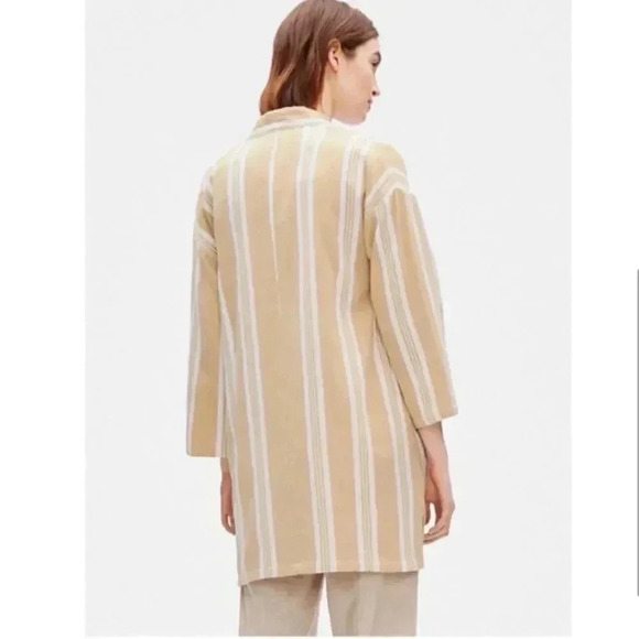 Eileen Fisher Reed
Striped Organic Cotton Doubleweave
Kimono Jacket - Picture 9 of 9